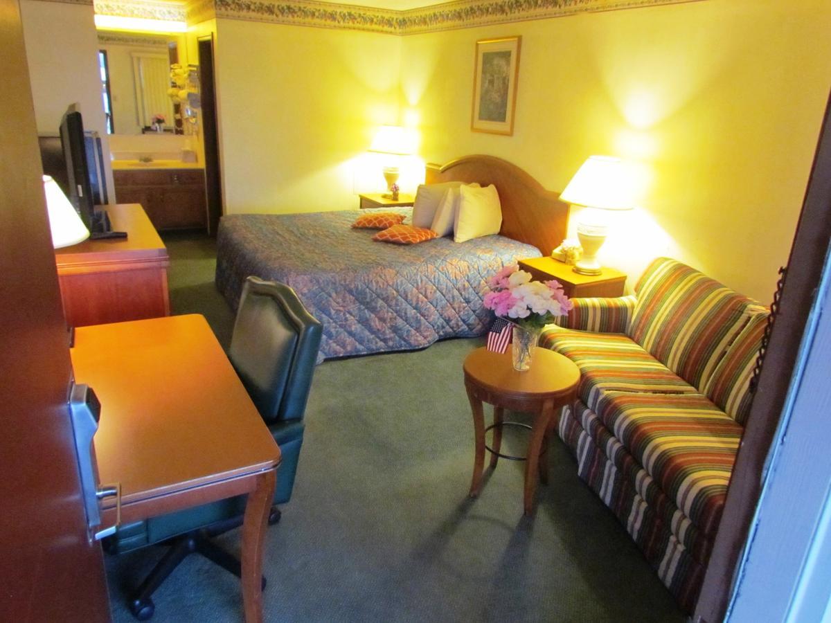 Motel Travel & 3*